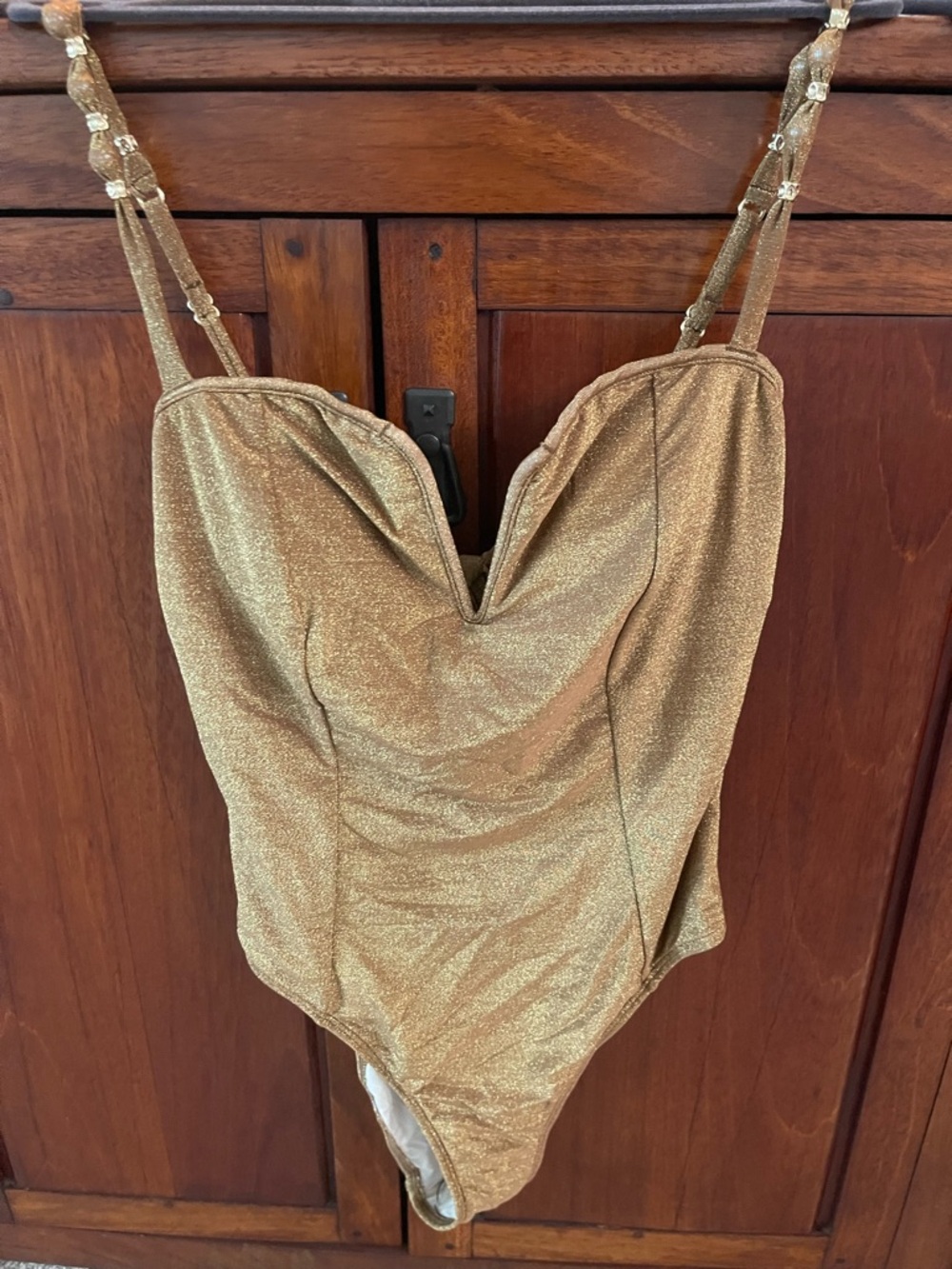 Cupshe Ladies Shimmer Gold One-Piece Swimsuit. NWT